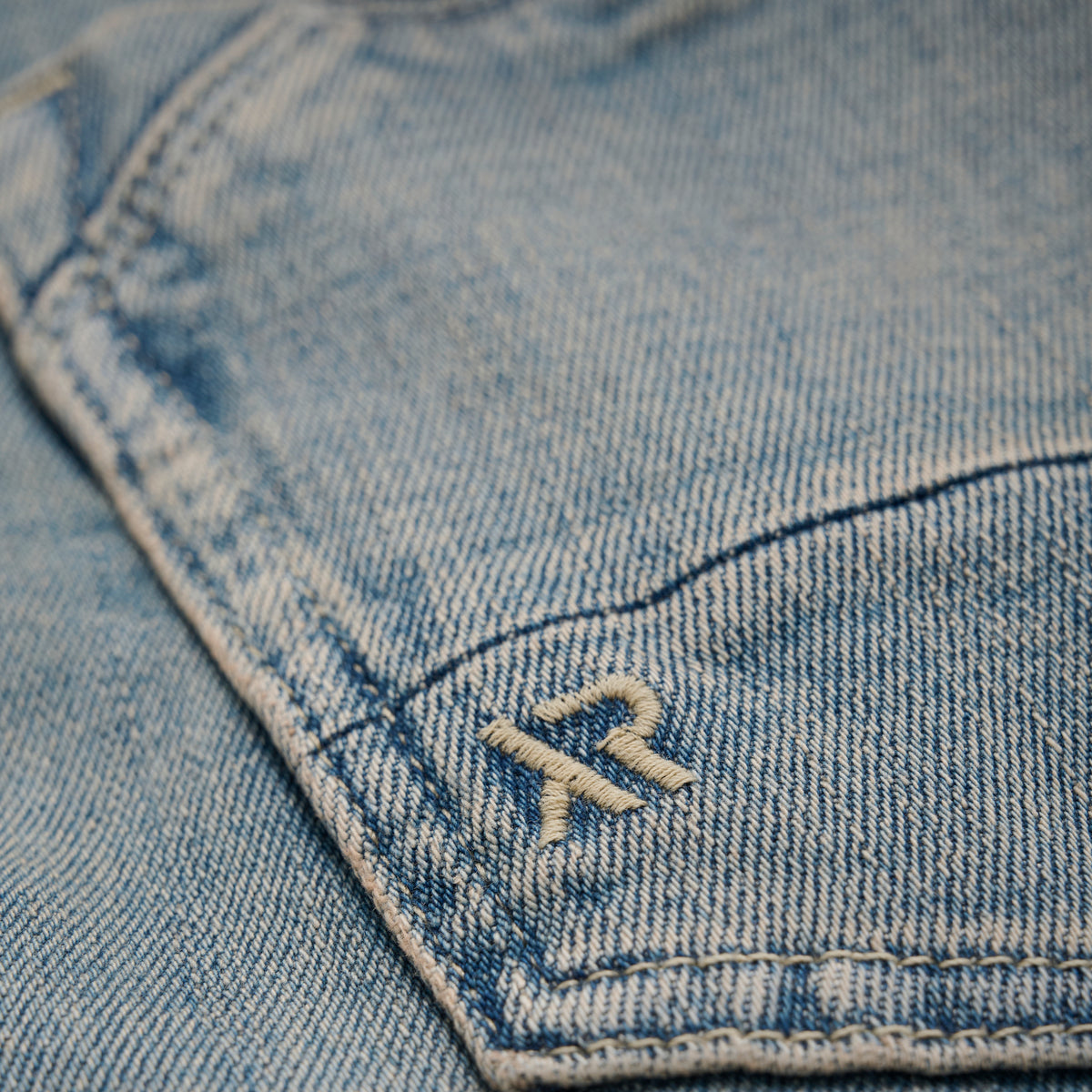 2612 Straight Wide Fit U.Denim